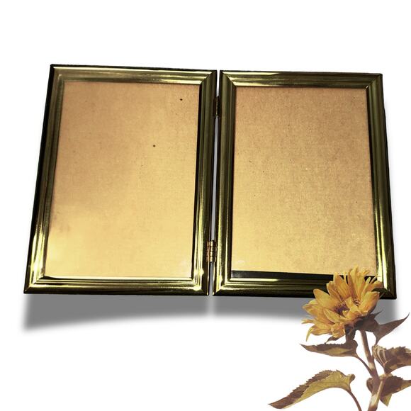 Vintage Gold Hinged Double Picture Frame 5x7 Tabletop Photo Display - Picture 3 of 8
